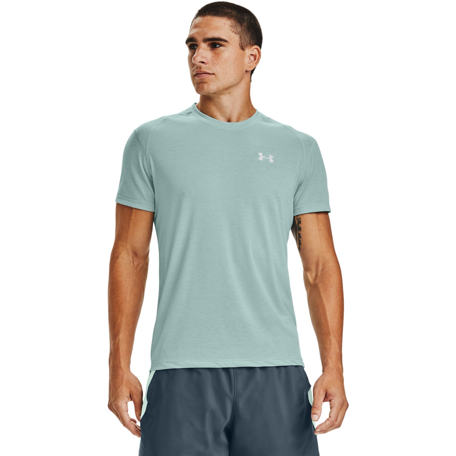 Polera Manga Corta UA Streaker para Hombre