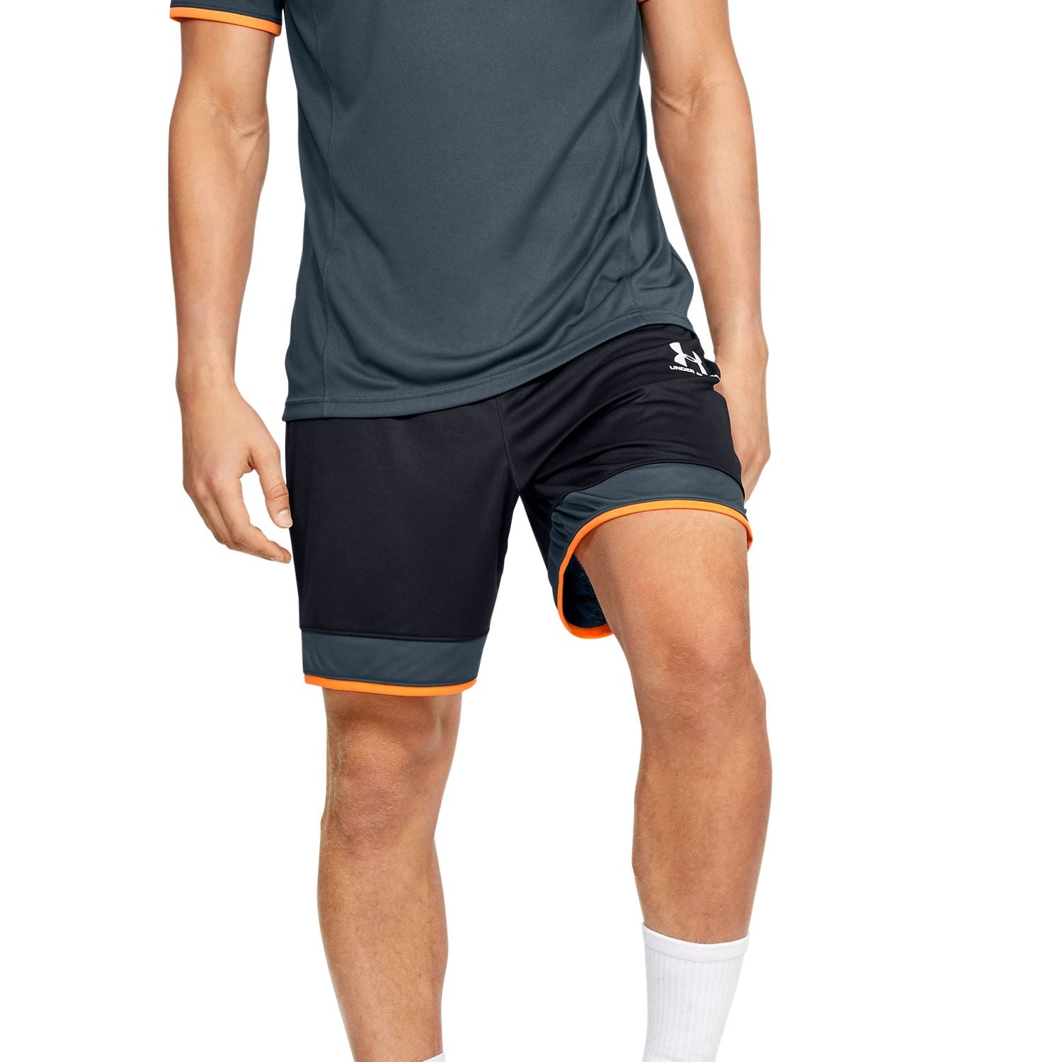 Shorts UA Challenger III Knit para Hombre