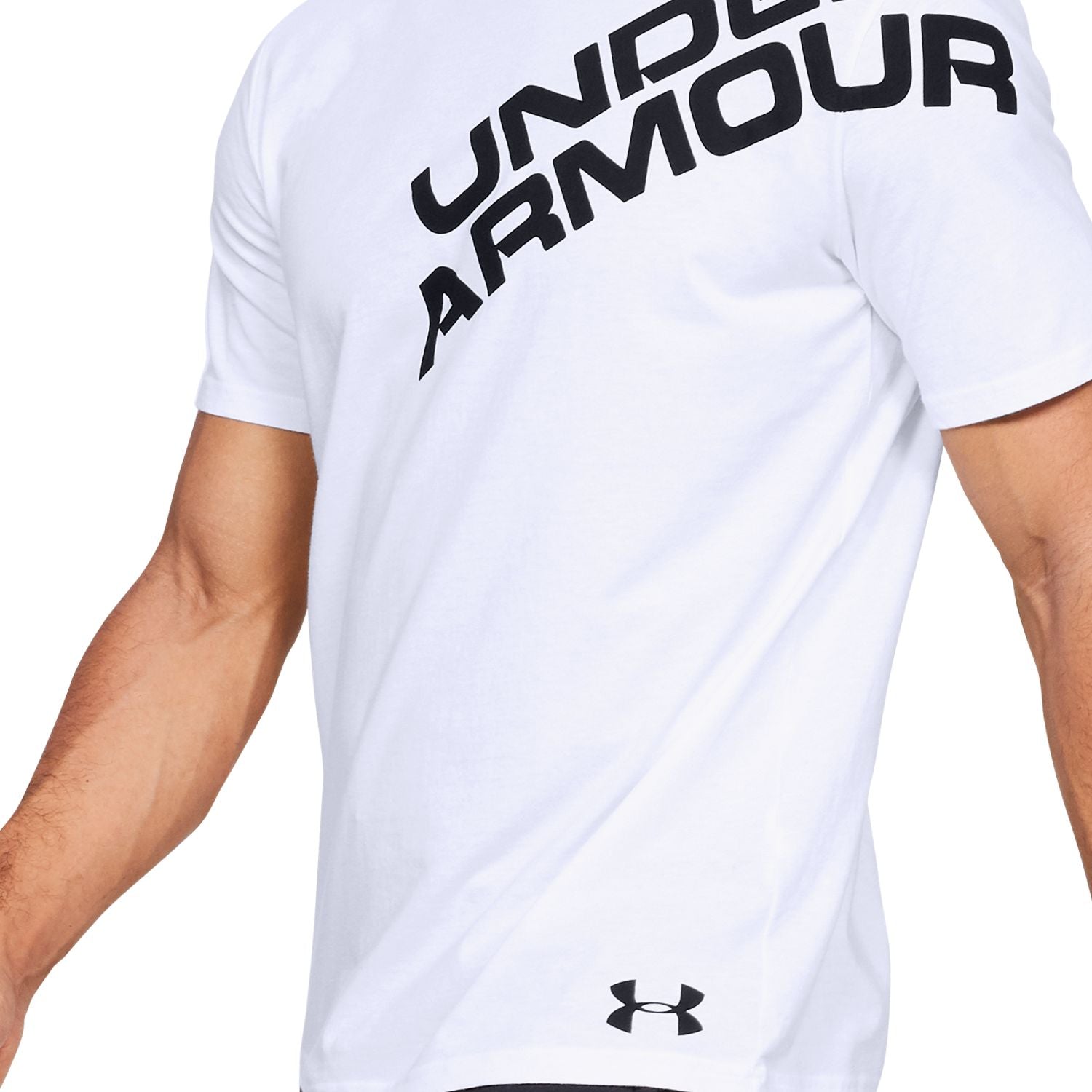 Polera manga corta con gráfico de la marca UA en el hombro para hombre