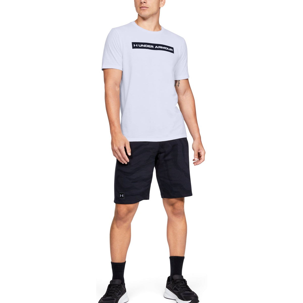 Polera Manga Corta UA Bar Originators Of Performance para Hombre