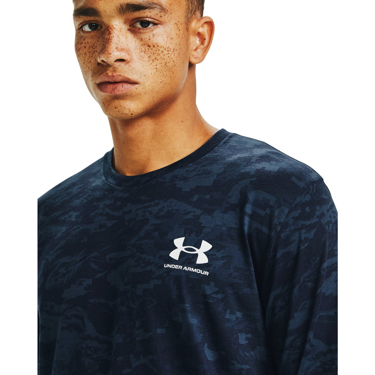 Polera Manga Corta All-Over Logo para Hombre Under Armour