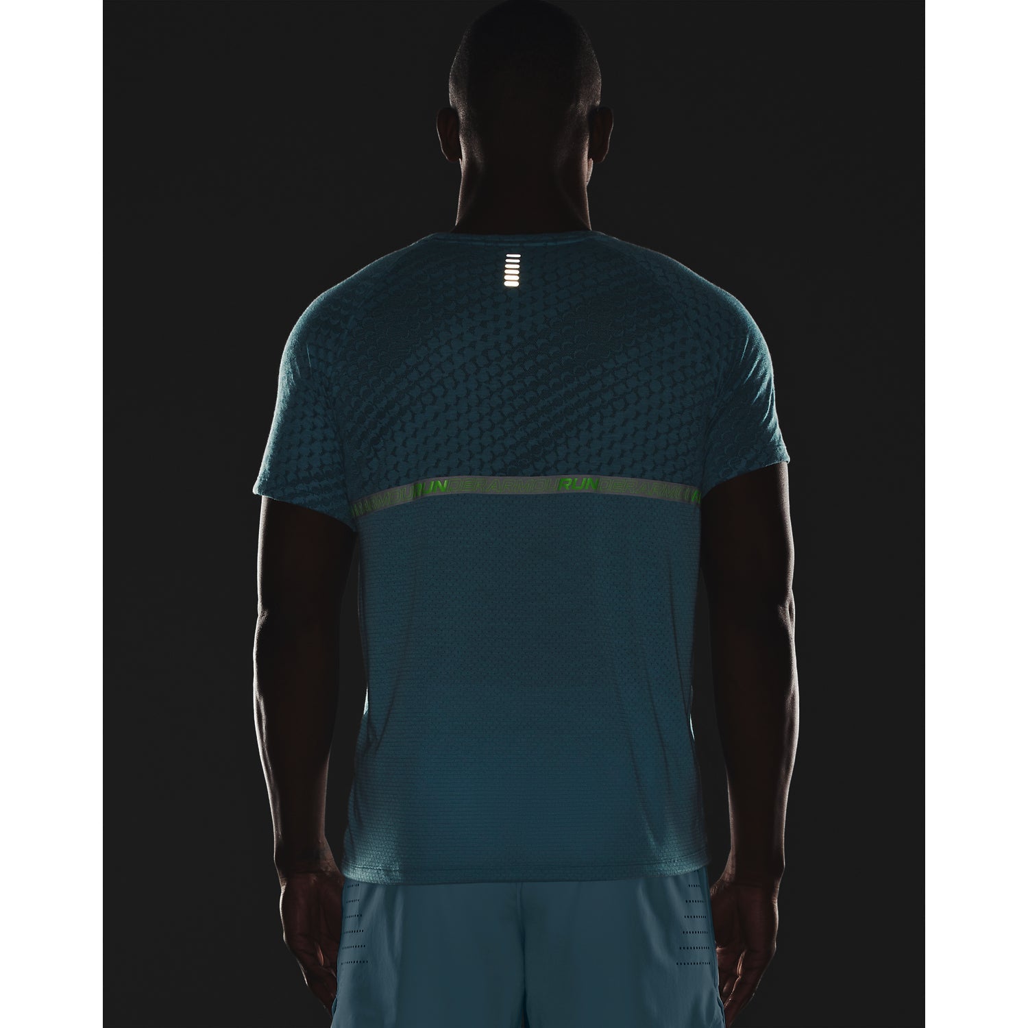 Polera Manga Corta UA Streaker Runclipse para Hombre