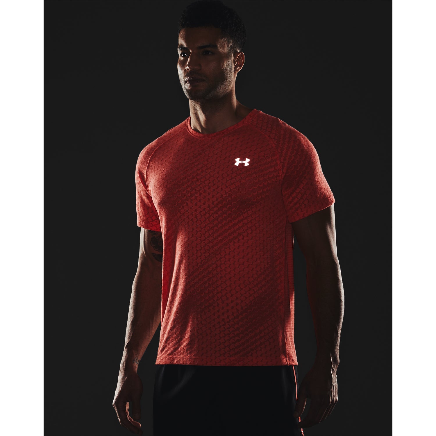 Polera Manga Corta UA Streaker Runclipse para Hombre