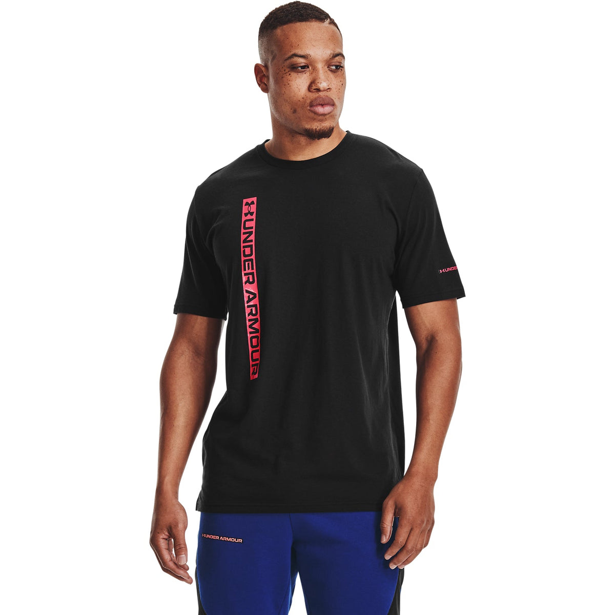 Polera manga cortaUA Vertical Wordmark para Hombre