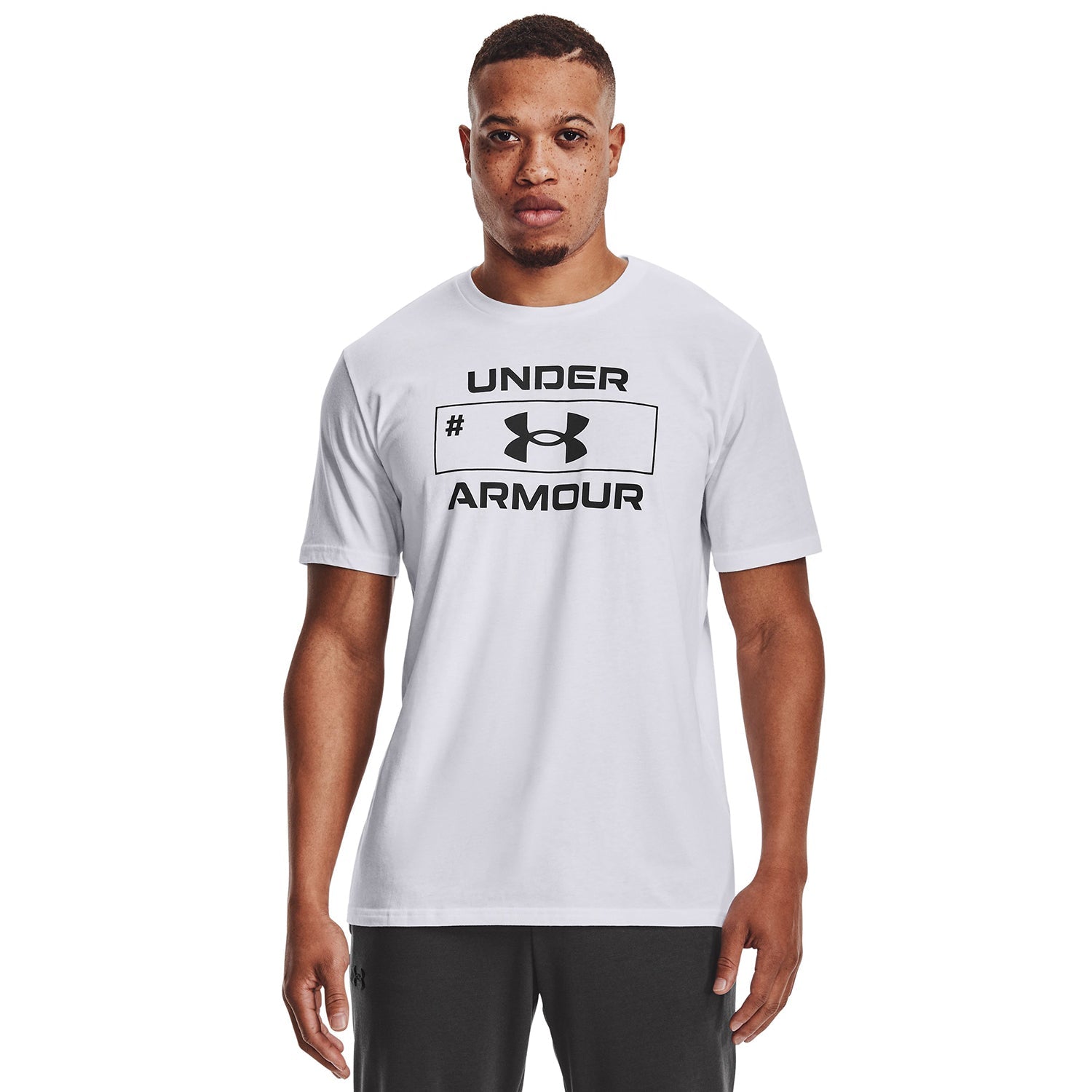 Polera manga corta UA Number Script para hombre