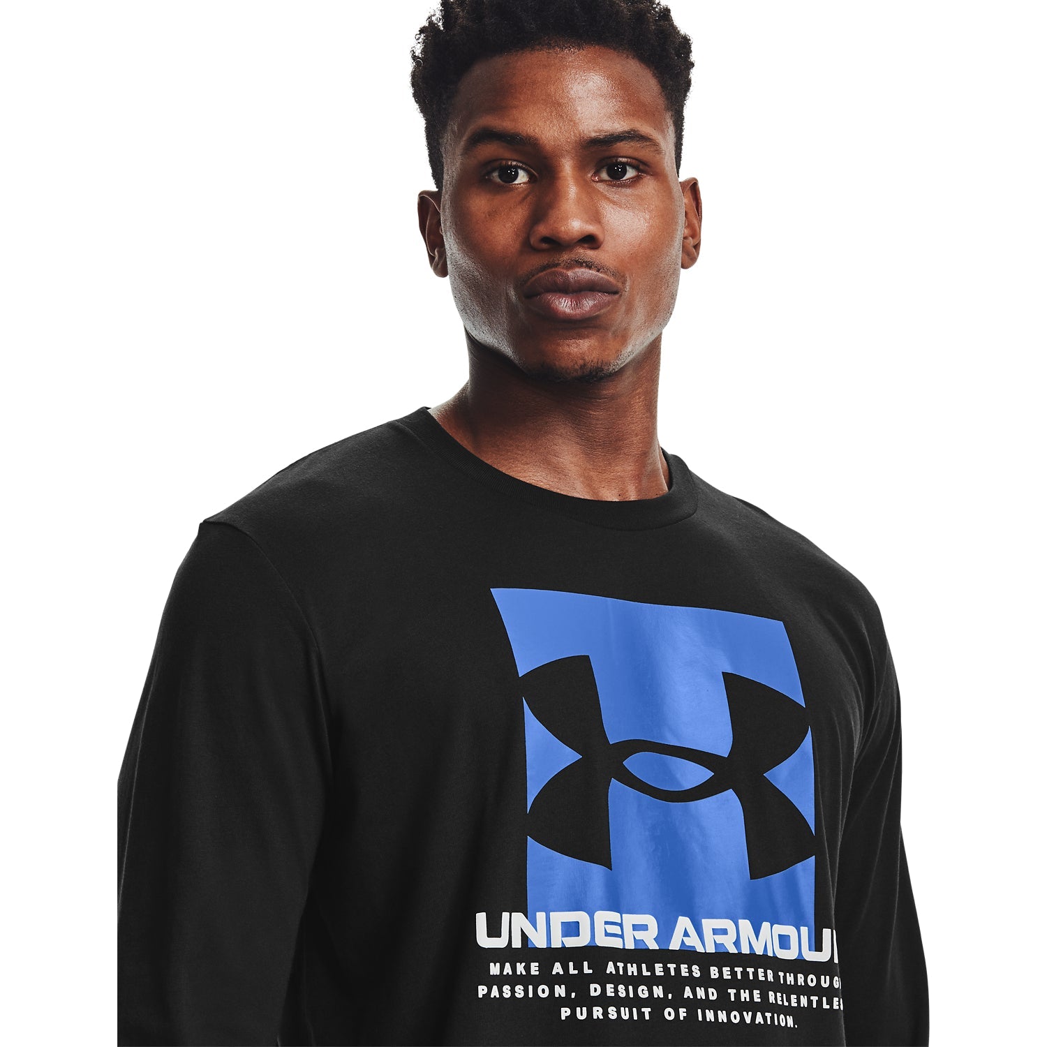 Polera manga larga UA Boxed Script para Hombre