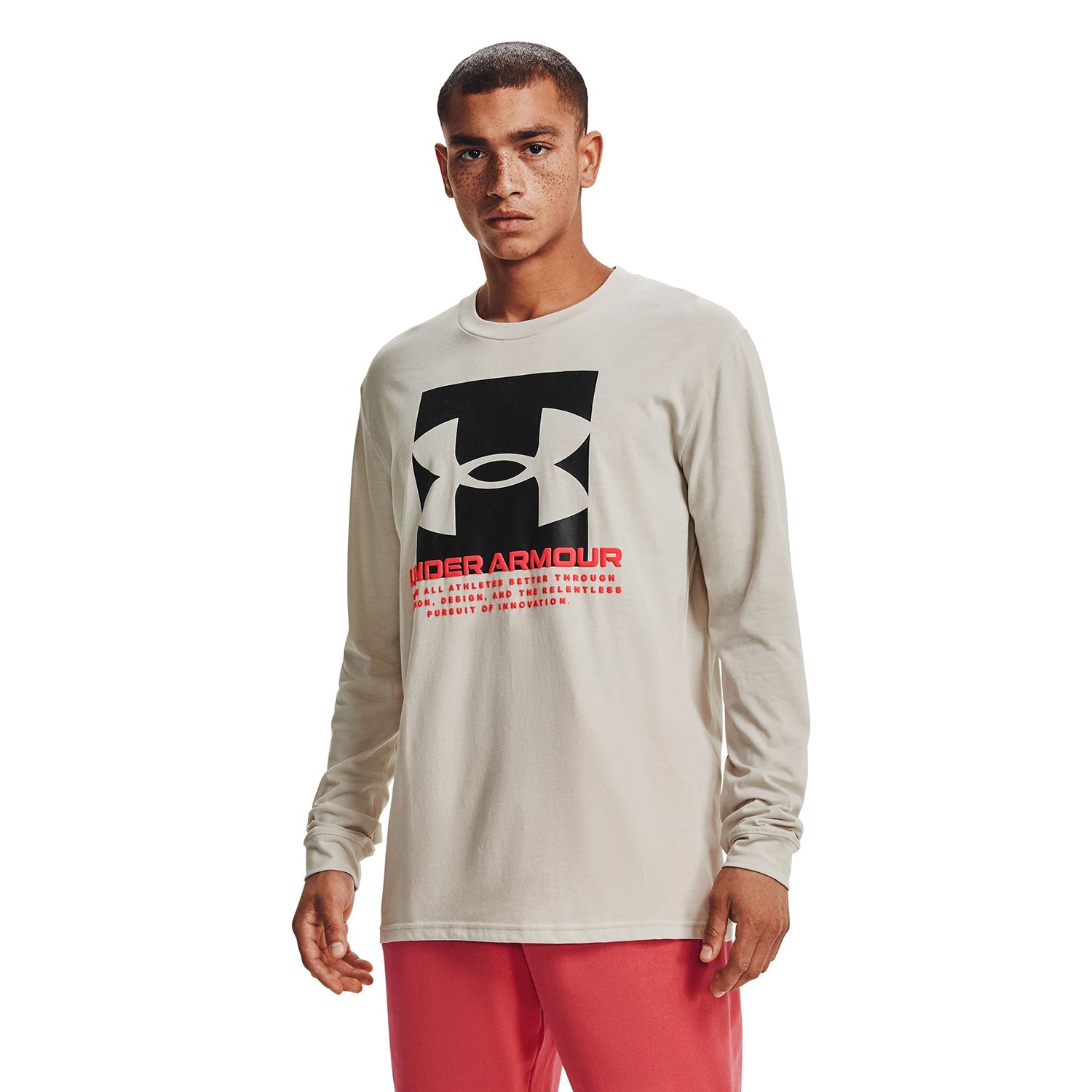Polera manga larga UA Boxed Script para Hombre