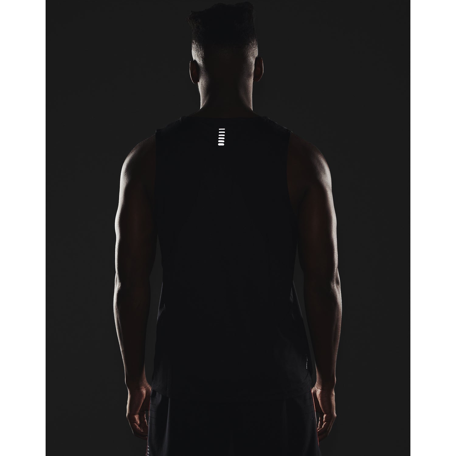 Polera sin mangas UA Iso-Chill Run para hombre