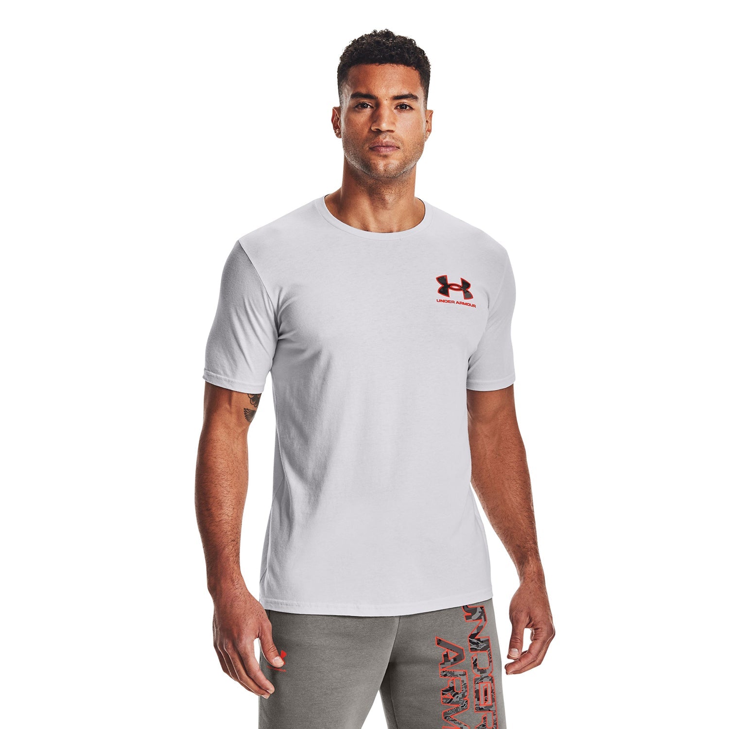 Polera manga corta UA ABC Camo Fill Wordmark para hombre