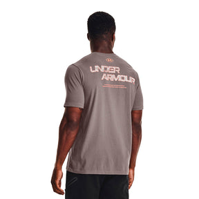 Polera manga corta UA ABC Camo Fill Wordmark para hombre