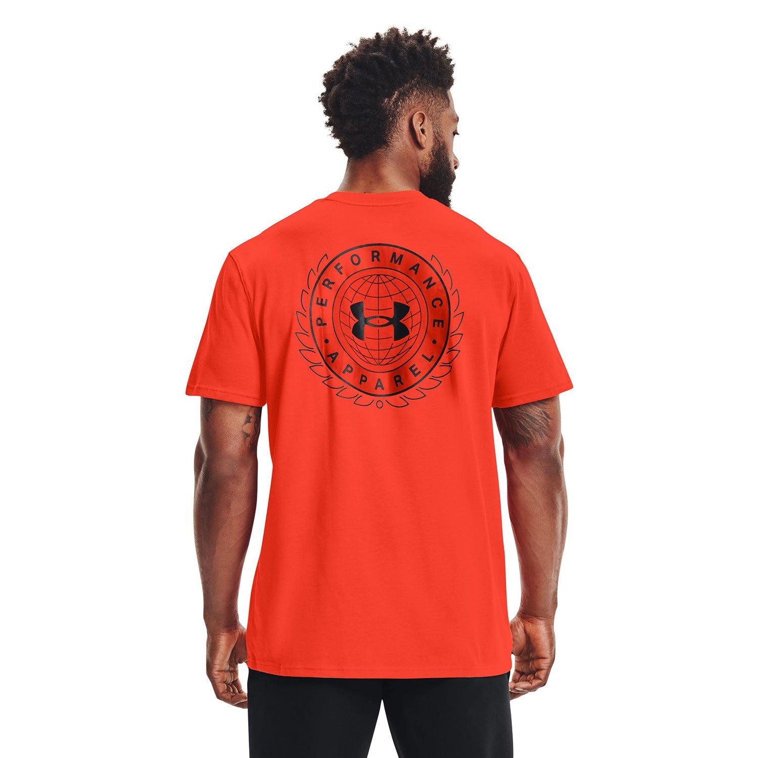 Polera manga corta UA Alma Mater Crest para hombre