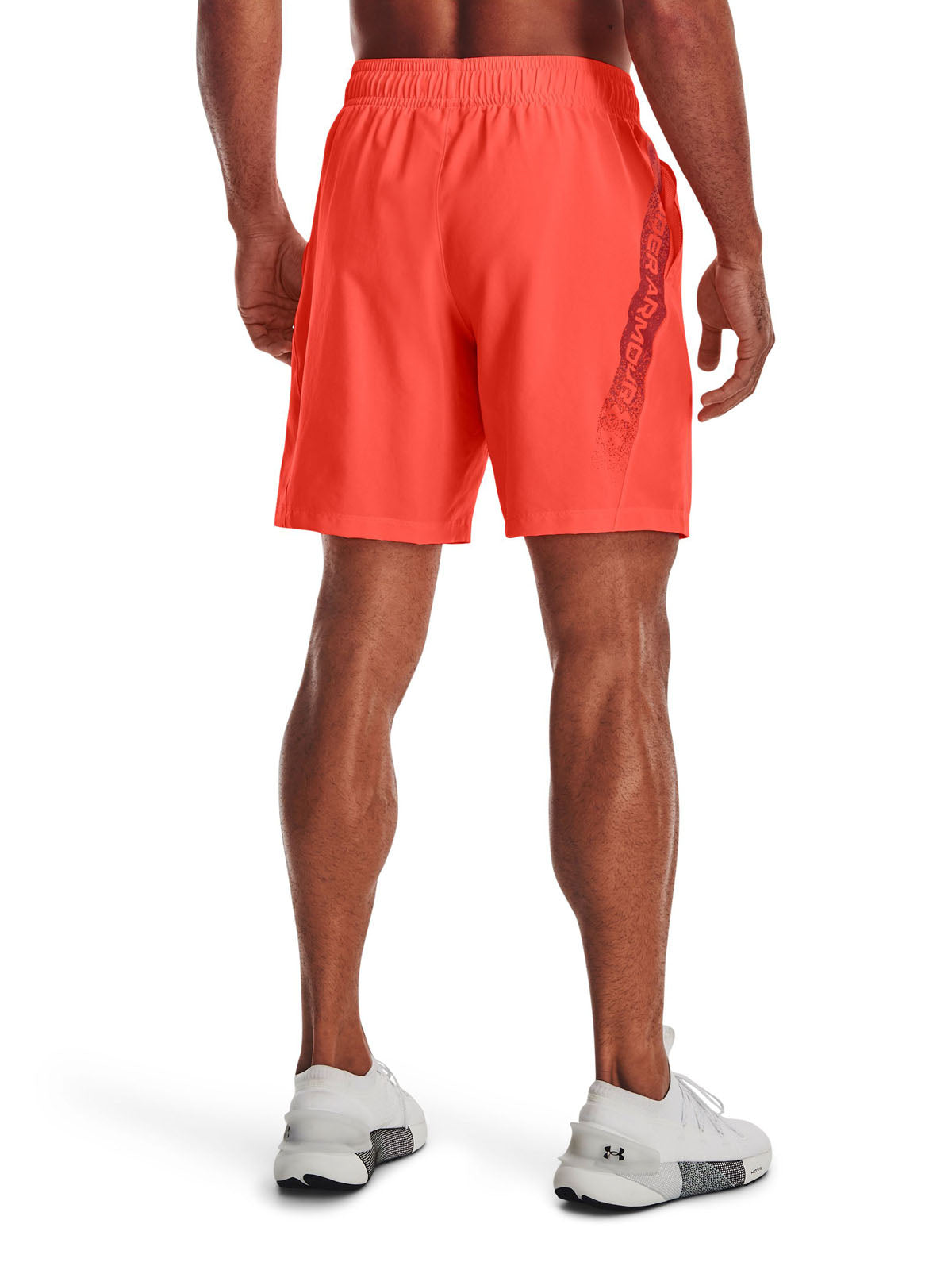 Shorts UA Woven para hombre