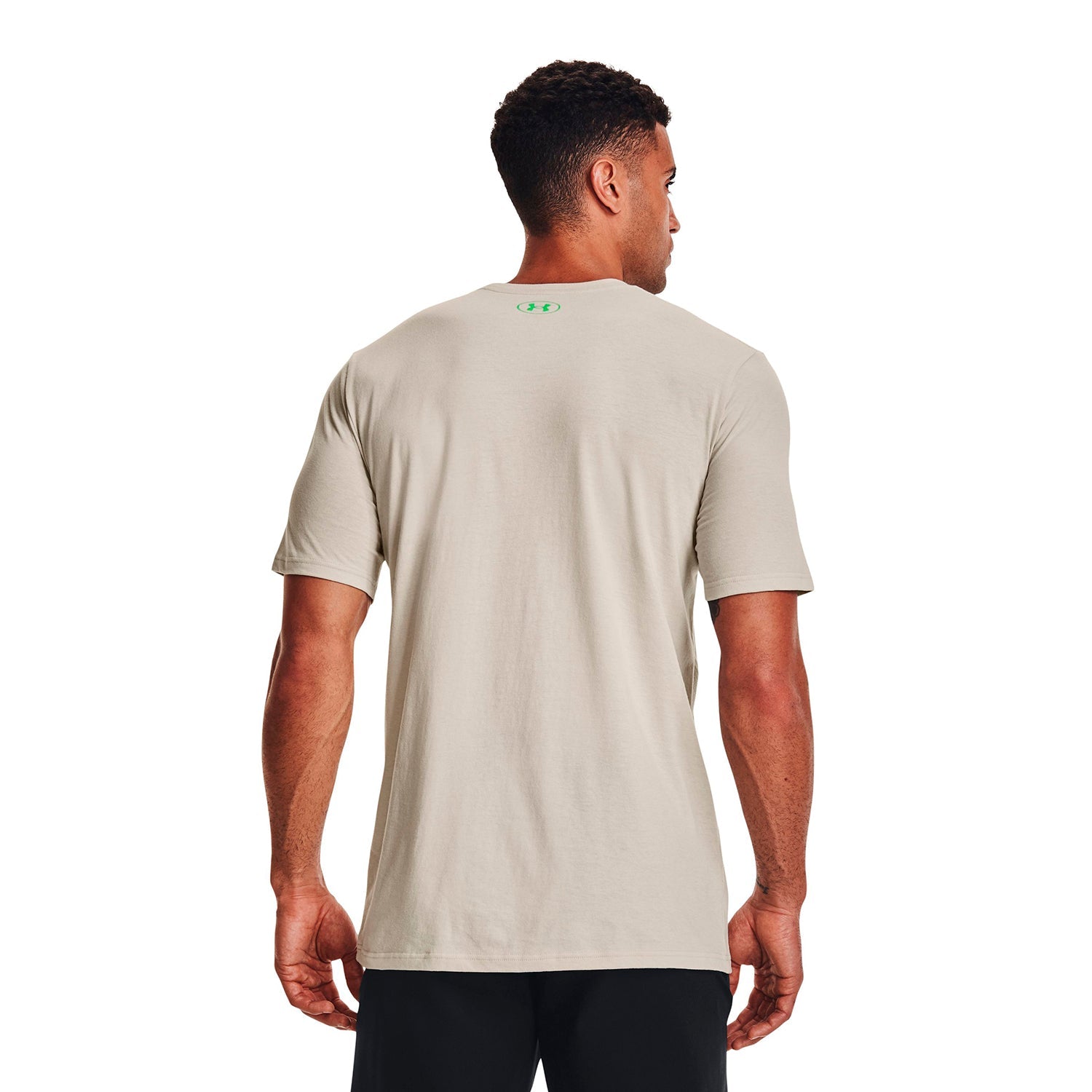 Polera UA Layered Logo para hombre