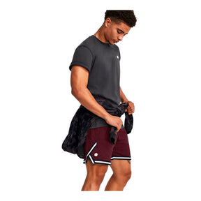Shorts de malla de curry para hombre Under Armour